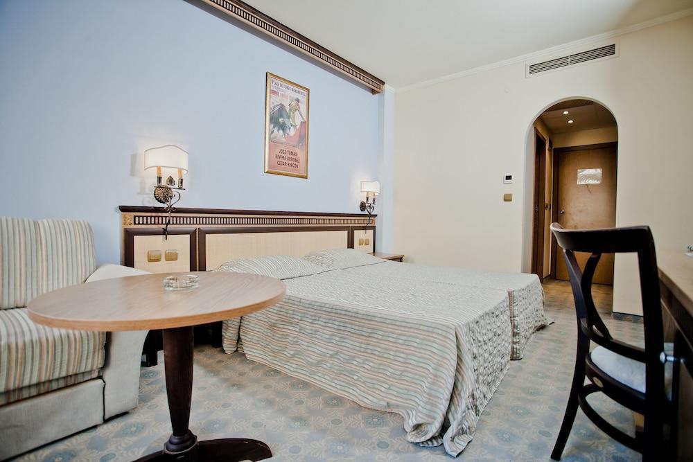 Andalucia Beach Hotel Елените Экстерьер фото