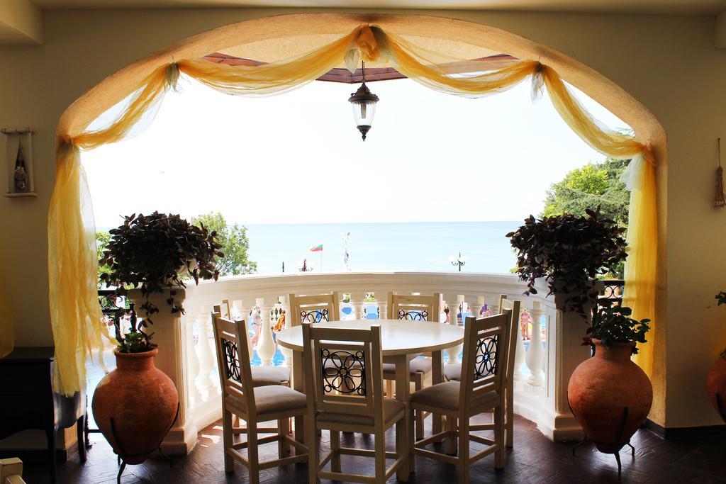Andalucia Beach Hotel Елените Экстерьер фото