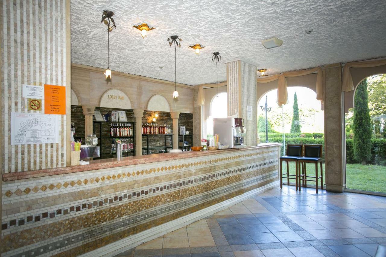 Andalucia Beach Hotel Елените Экстерьер фото